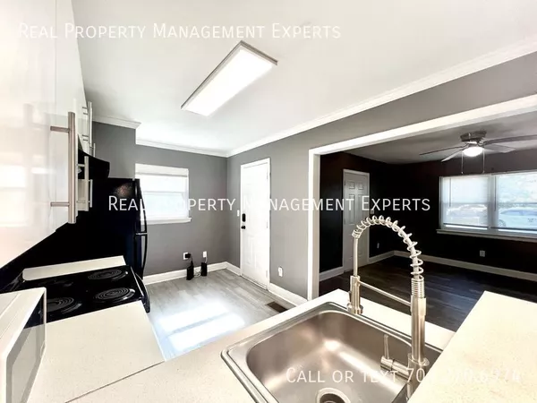 2 bedrooms apartment for rent in Country Club Heights - East Charlotte, Charlotte