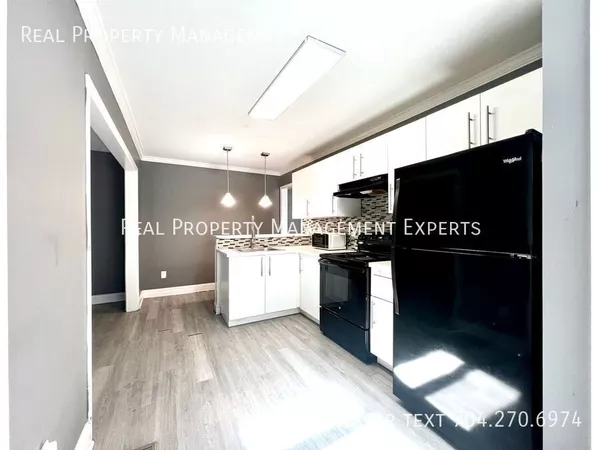 2 bedrooms apartment for rent in Country Club Heights - East Charlotte, Charlotte