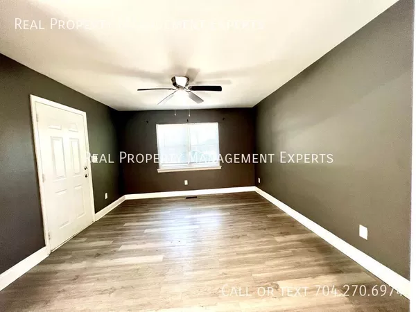 2 bedrooms apartment for rent in Country Club Heights - East Charlotte, Charlotte