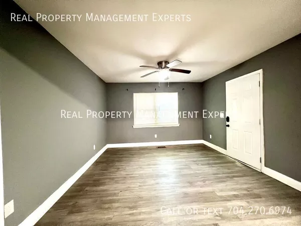 2 bedrooms apartment for rent in Country Club Heights - East Charlotte, Charlotte