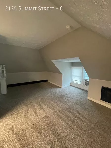 Studio Apartment for rent in Iuka Ravine/Indianola Forest - North Columbus, Columbus
