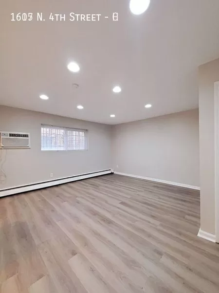 Studio Apartment for rent in Indianola Terrace - North Columbus, Columbus