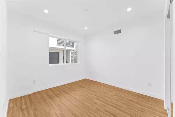 3 bedrooms apartment for rent in Mid City - Central Los Angeles, Los Angeles