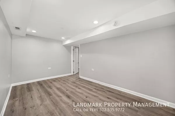 3 bedrooms apartment for rent in Irving Park - Northwest Side, Chicago