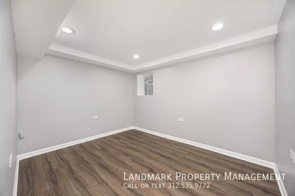 3 bedrooms apartment for rent in Irving Park - Northwest Side, Chicago