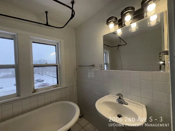 Studio Apartment for rent in Stevens Square-Loring Heights - Central Minneapolis, Minneapolis