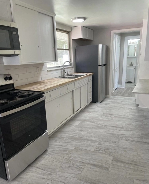 3 bedrooms apartment for rent in College Park JAX - Northside, Jacksonville