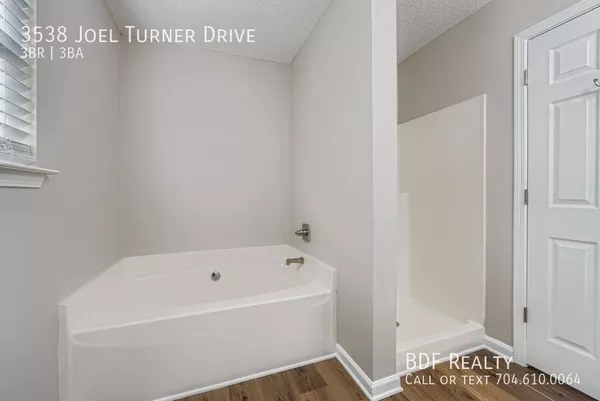 3 bedrooms apartment for rent in Oakdale - North Charlotte, Charlotte