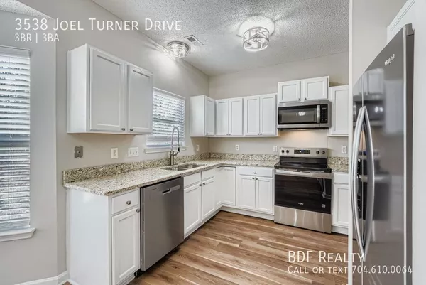 3 bedrooms apartment for rent in Oakdale - North Charlotte, Charlotte