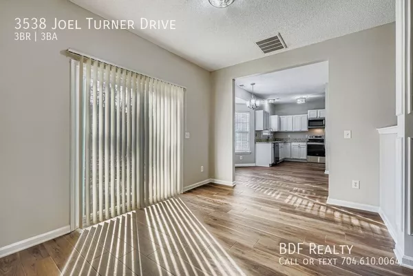 3 bedrooms apartment for rent in Oakdale - North Charlotte, Charlotte