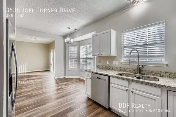 3 bedrooms apartment for rent in Oakdale - North Charlotte, Charlotte