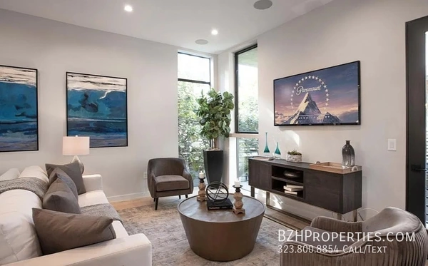 4 bedrooms apartment for rent in Valley Village - San Fernando Valley, Los Angeles