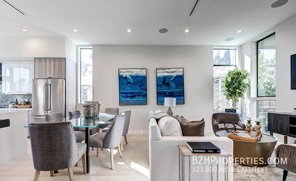 4 bedrooms apartment for rent in Valley Village - San Fernando Valley, Los Angeles