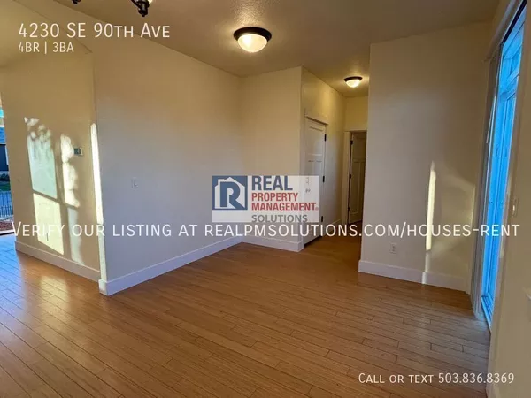 4 bedrooms apartment for rent in Foster-Powell - SE Portland, Portland