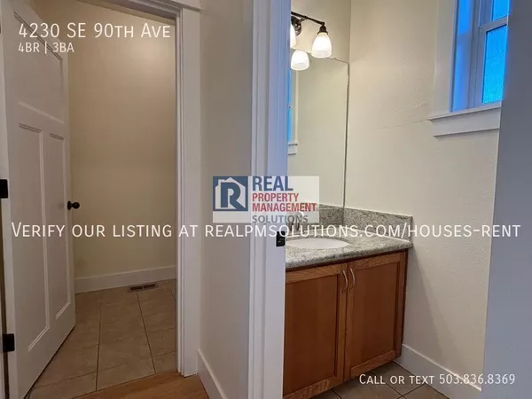 4 bedrooms apartment for rent in Foster-Powell - SE Portland, Portland