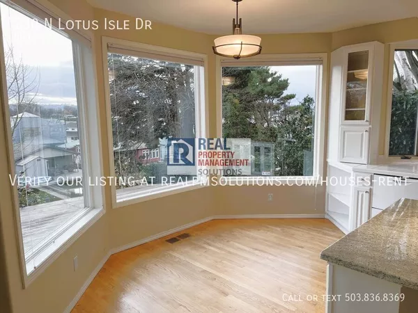 5 bedrooms apartment for rent in Hayden Island - North Portland, Portland
