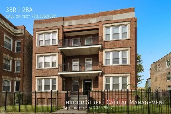 3 bedrooms apartment for rent in Washington Park - South Side, Chicago