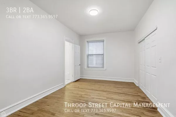 3 bedrooms apartment for rent in Washington Park - South Side, Chicago