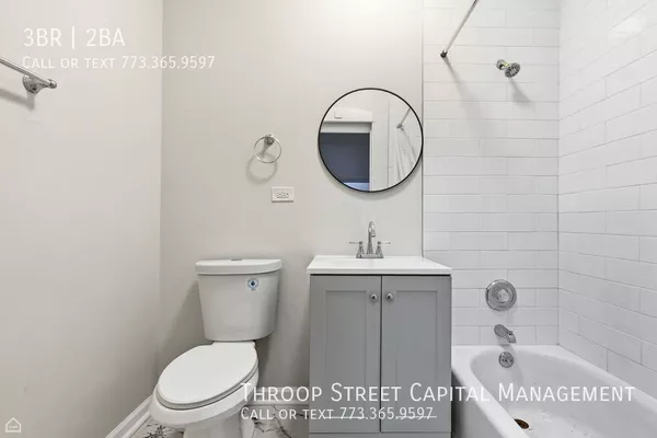 3 bedrooms apartment for rent in Washington Park - South Side, Chicago