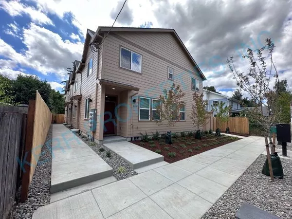 3 bedrooms apartment for rent in Foster-Powell - SE Portland, Portland