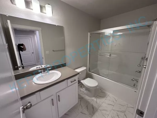 3 bedrooms apartment for rent in Foster-Powell - SE Portland, Portland