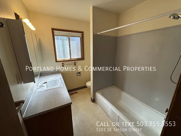 3 bedrooms apartment for rent in Sunnyside Portland - SE Portland, Portland