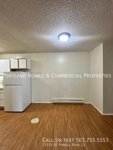 2 bedrooms apartment for rent in Powellhurst-Gilbert - SE Portland, Portland