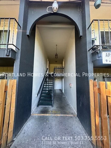 2 bedrooms apartment for rent in Powellhurst-Gilbert - SE Portland, Portland