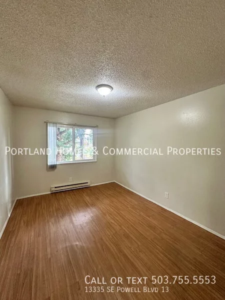 2 bedrooms apartment for rent in Powellhurst-Gilbert - SE Portland, Portland
