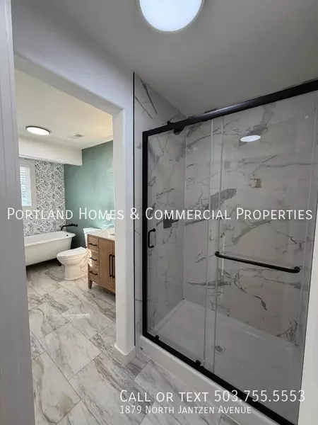 2 bedrooms apartment for rent in Hayden Island - North Portland, Portland