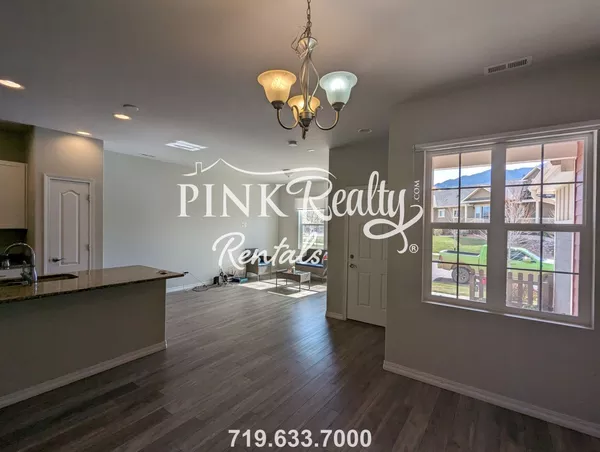 3 bedrooms apartment for rent in Old Colorado City - Central COS, Colorado Springs