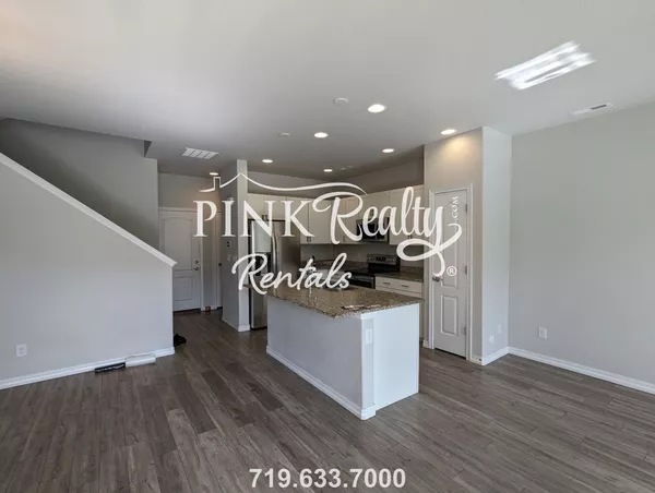 3 bedrooms apartment for rent in Old Colorado City - Central COS, Colorado Springs