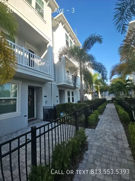 3 bedrooms apartment for rent in Macfarlane Park - West Tampa, Tampa