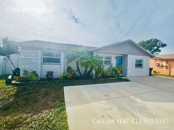 4 bedrooms apartment for rent in Town 'n' Country - West Tampa, Tampa