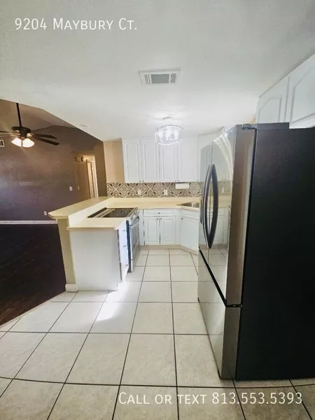 4 bedrooms apartment for rent in Town 'n' Country - West Tampa, Tampa