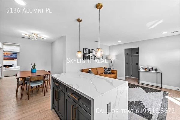 5 bedrooms apartment for rent in Rolando - Inland, San Diego