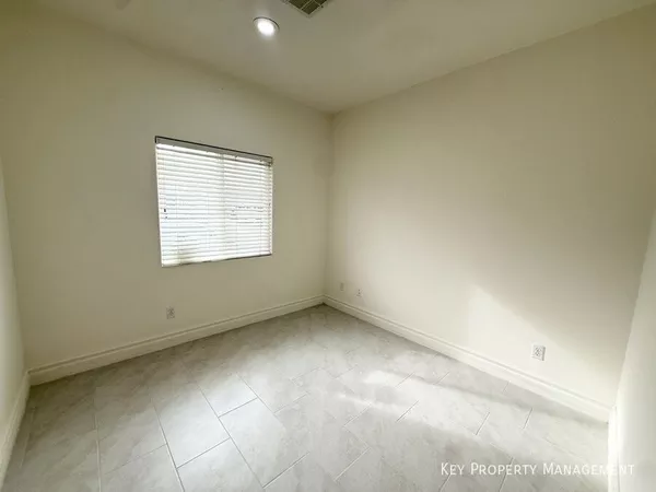 4 bedrooms apartment for rent in Spring Valley - Spring Valley / Enterprise, Las Vegas