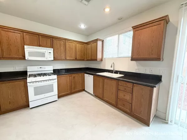 4 bedrooms apartment for rent in Spring Valley - Spring Valley / Enterprise, Las Vegas