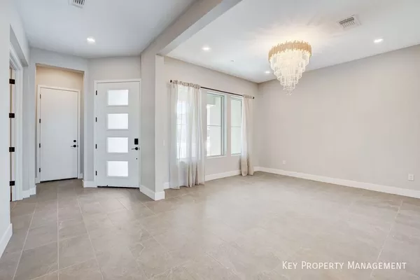 5 bedrooms apartment for rent in Spring Valley - Spring Valley / Enterprise, Las Vegas