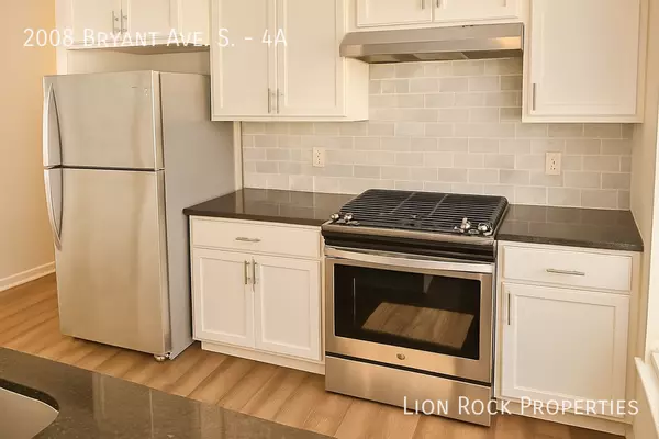 2 bedrooms apartment for rent in Lowry Hill - Bde Maka Ska-Isles, Minneapolis
