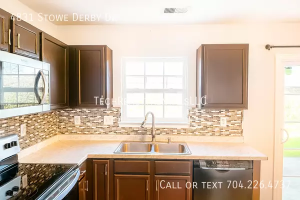 4 bedrooms apartment for rent in Steele Creek - West Charlotte, Charlotte