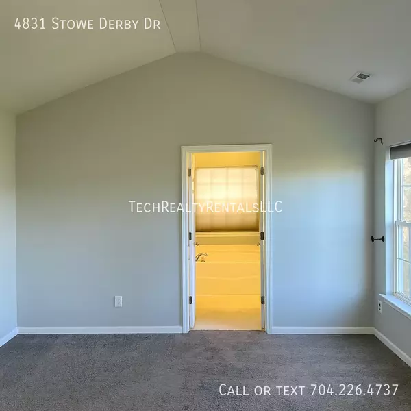 4 bedrooms apartment for rent in Steele Creek - West Charlotte, Charlotte