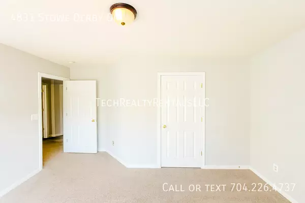 4 bedrooms apartment for rent in Steele Creek - West Charlotte, Charlotte