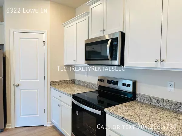 4 bedrooms apartment for rent in Coulwood West - West Charlotte, Charlotte