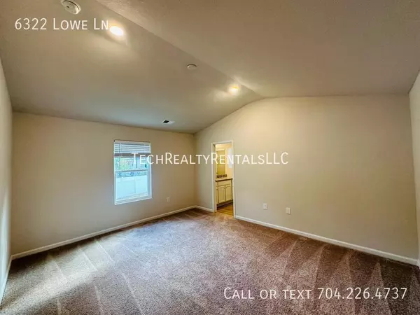 4 bedrooms apartment for rent in Coulwood West - West Charlotte, Charlotte