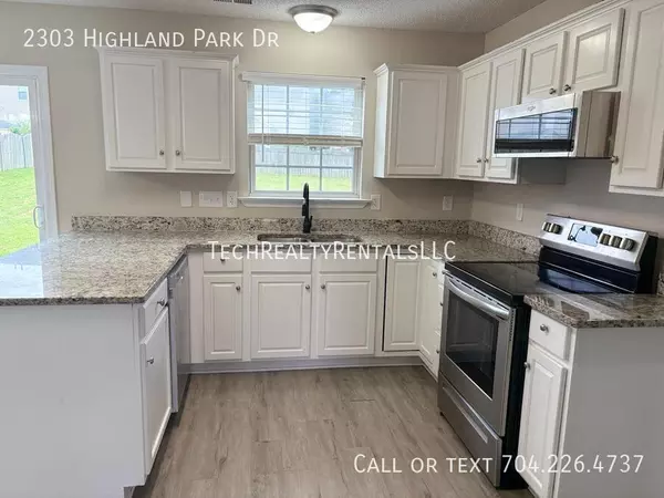 4 bedrooms apartment for rent in Mallard Creek - Withrow Downs - North Charlotte, Charlotte