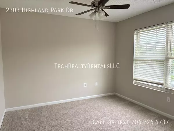 4 bedrooms apartment for rent in Mallard Creek - Withrow Downs - North Charlotte, Charlotte