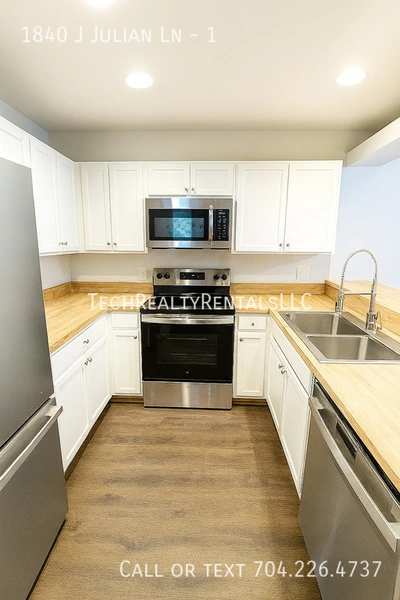 2 bedrooms apartment for rent in Westchester - West Charlotte, Charlotte