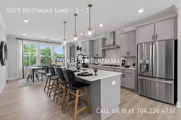 4 bedrooms apartment for rent in Mallard Creek - Withrow Downs - North Charlotte, Charlotte