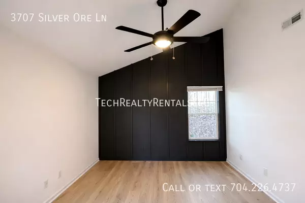 3 bedrooms apartment for rent in Oakdale - North Charlotte, Charlotte